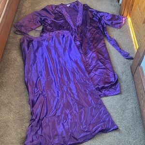 Amoureuse Purple Satin Two Piece Chemise Slip/Robe Set SIZE 4X